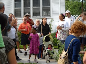 The 2012 tour brought out friends and neighbors of all ages.
